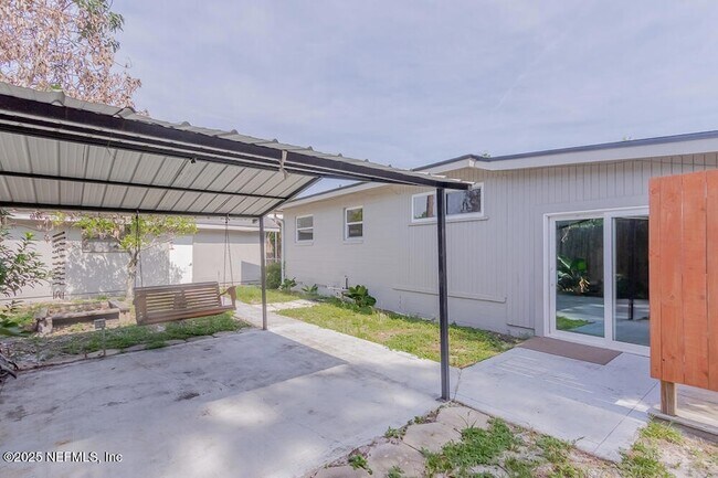 Building Photo - 5640 Coppedge Ave