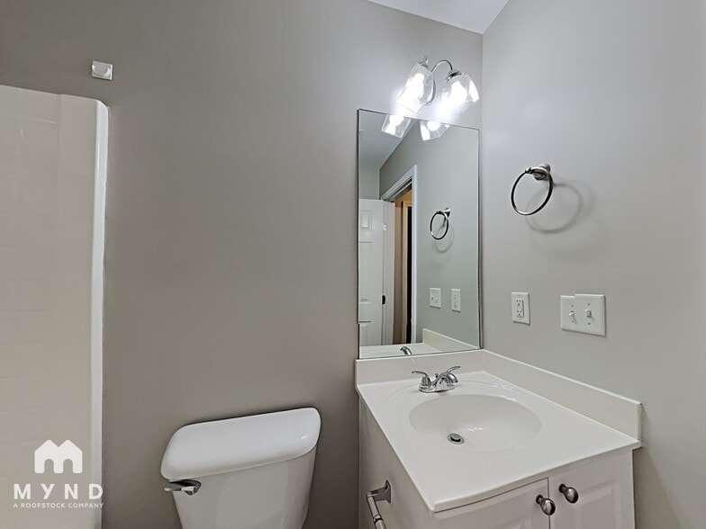 Building Photo - 306 Forest Lakes Dr