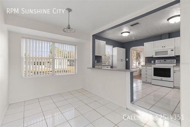 Building Photo - 4401 3rd Ave N