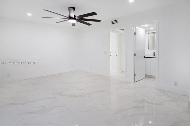 Building Photo - 13250 SW 7th Ct