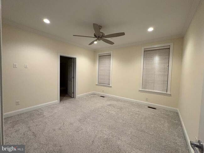 Building Photo - 107 Shilling Ave