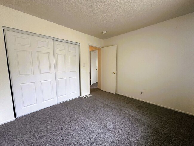 Building Photo - 2909 Norcade Cir