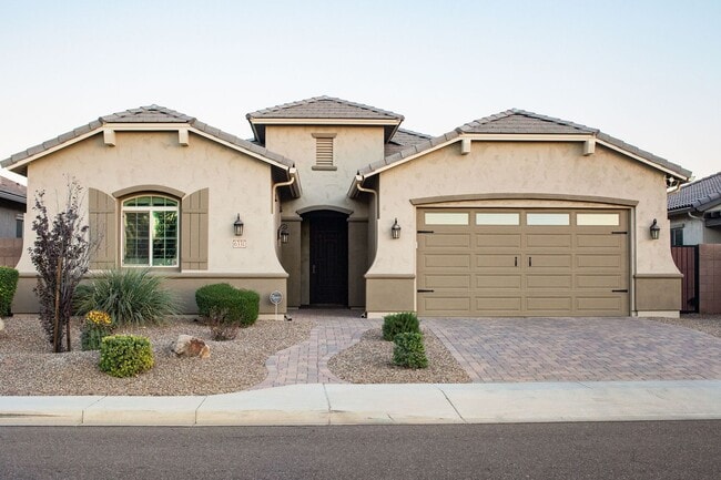 Primary Photo - FURNISHED 3 BEDROOM IN CHANDLER!!