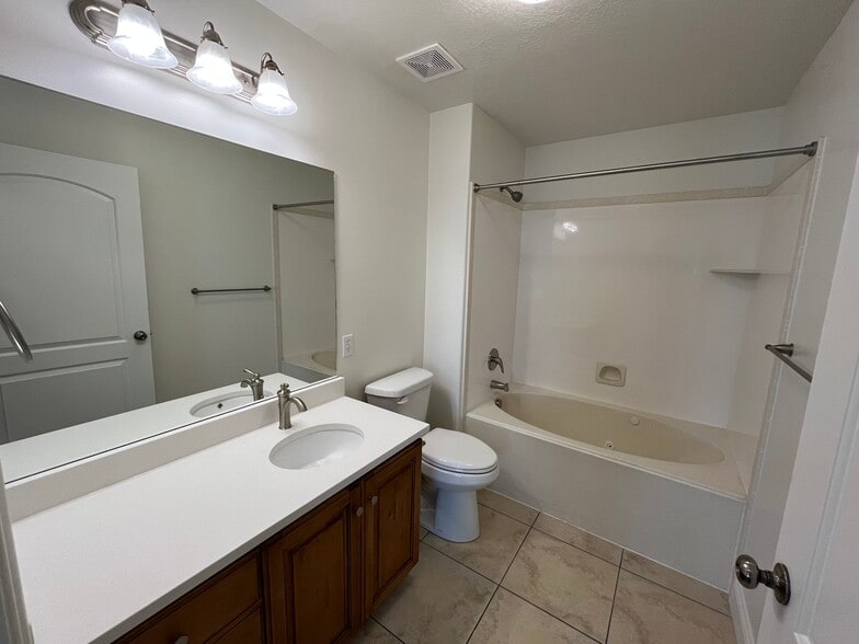 Main Bathroom - 235 N 1200 W