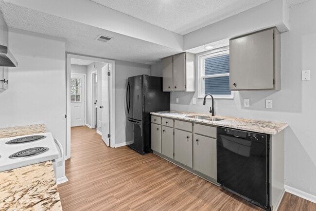 Building Photo - 16104 W 141st Terrace