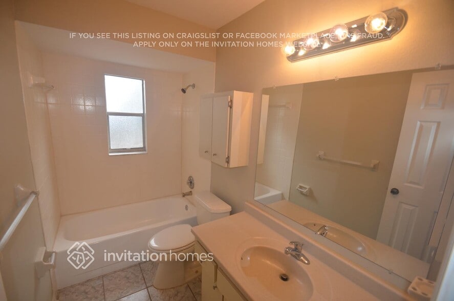 Building Photo - 417 Oakleaf Blvd