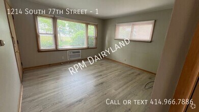 Building Photo - 1214 S 77th St