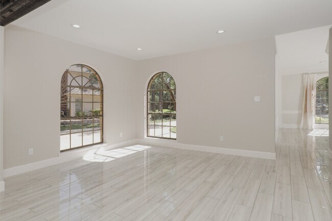 Building Photo - 24 Hornsilver Pl