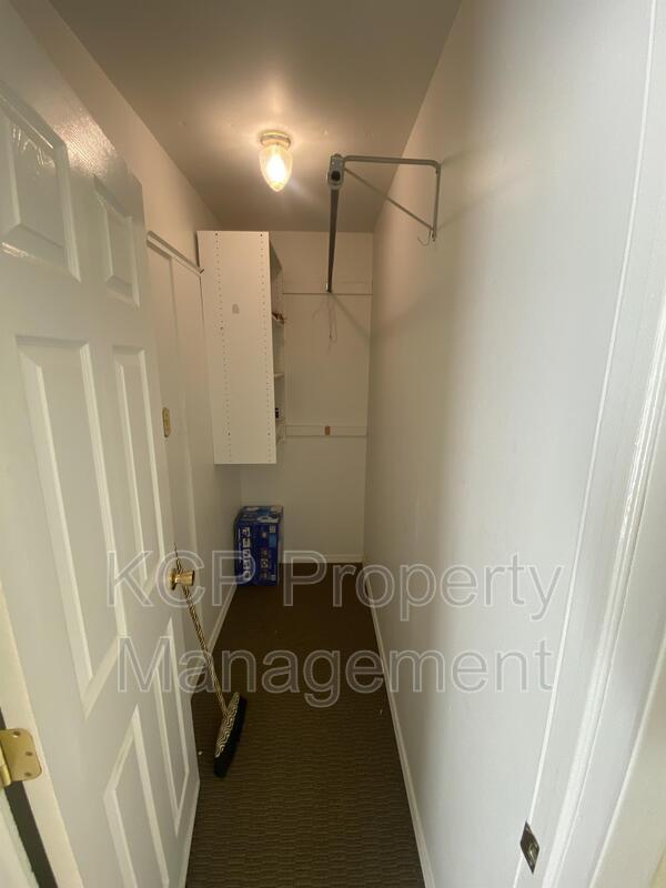 Building Photo - 2600 Brooken Hill Dr