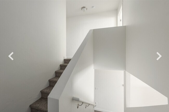 Building Photo - 687 N 30 E