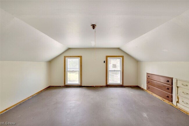 Building Photo - 7507 Batavia Ave