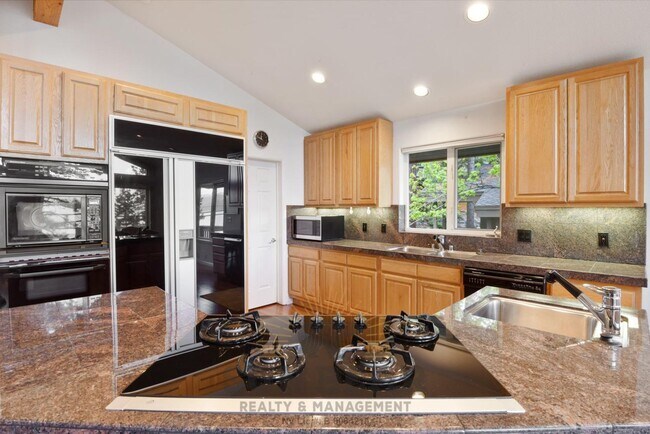 Building Photo - 101 Red Cedar Dr
