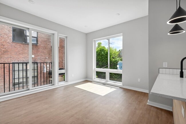 Building Photo - 308 W Chelten Ave