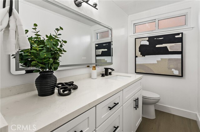 Building Photo - 9882 Kings Canyon Dr