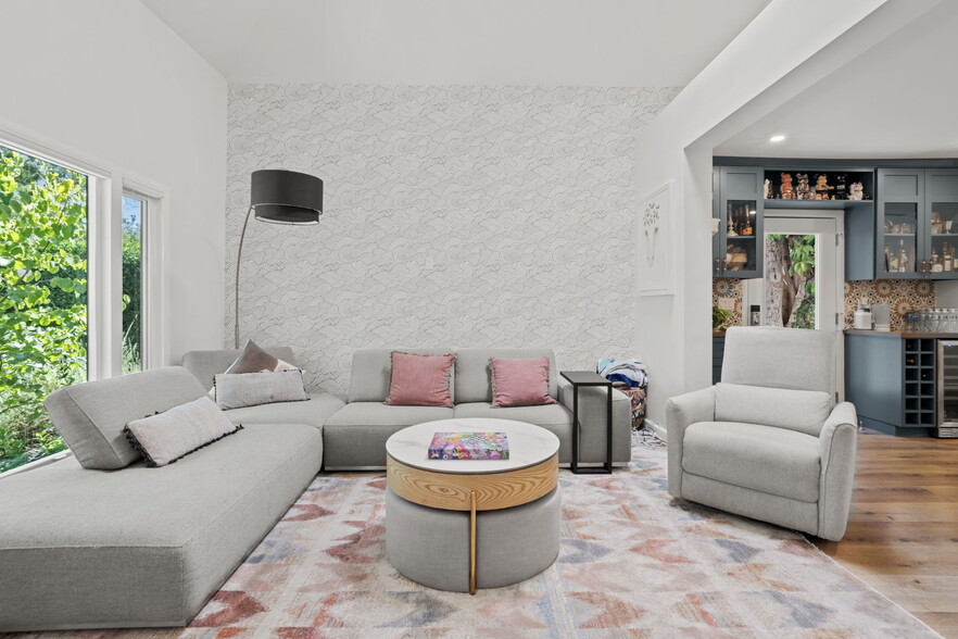 living - 11038 Blix St