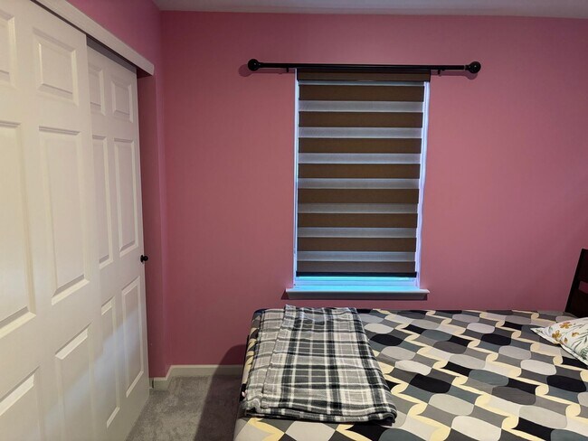 Building Photo - 708 Alban Aly