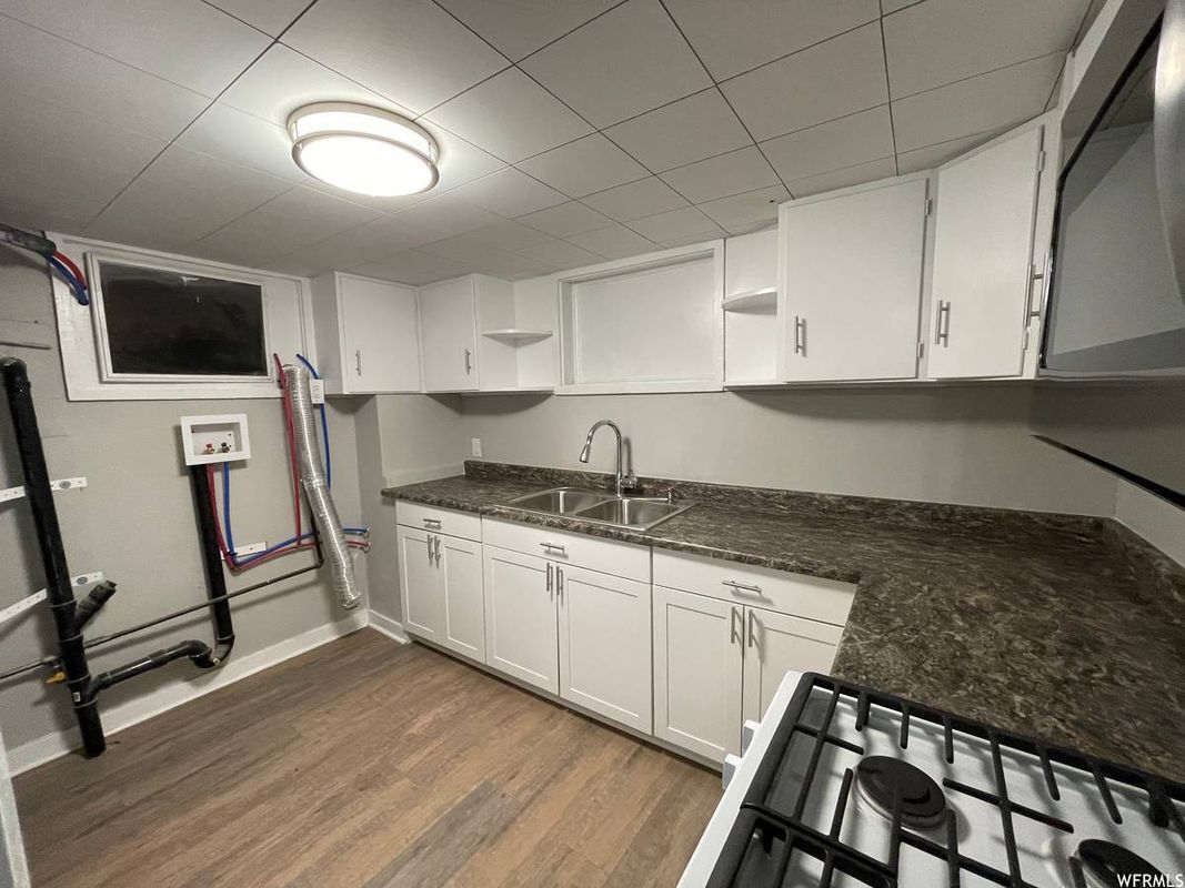 Building Photo - 982 Gramercy Ave