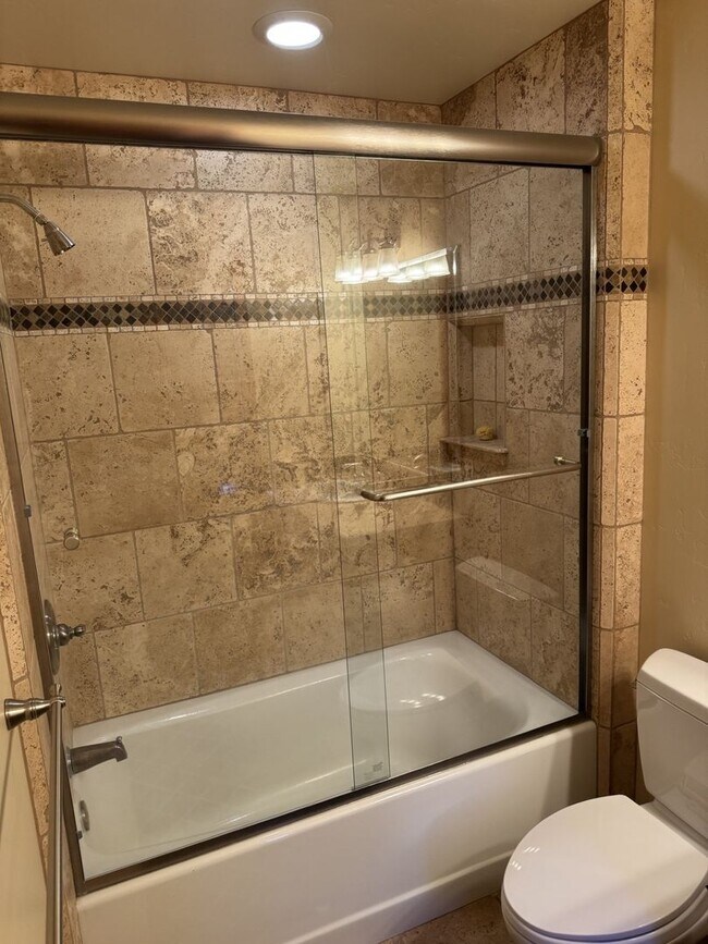 Building Photo - Luxury 5-Bedroom, 6-Bathroom Mountain Retreat – Hot Tub, Fireplaces, & More!