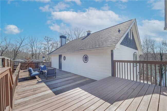 Building Photo - 5997 Warpath Rd