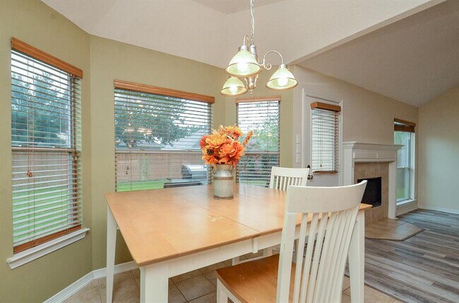 Building Photo - 20203 Goss Hollow Ln