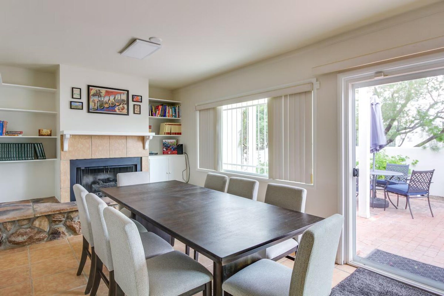 Building Photo - 5026 N Crestridge Dr