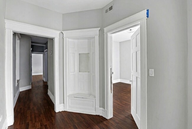 Building Photo - 5341 S Indiana Ave