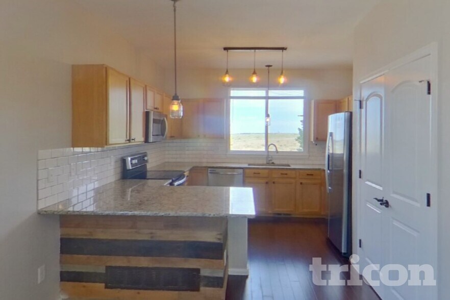 Building Photo - 6227 San Mateo Dr