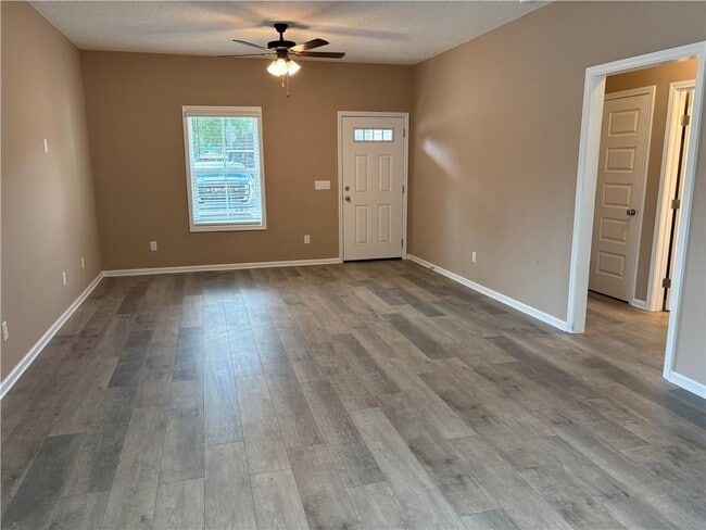 Building Photo - 3424 Hardee Ave