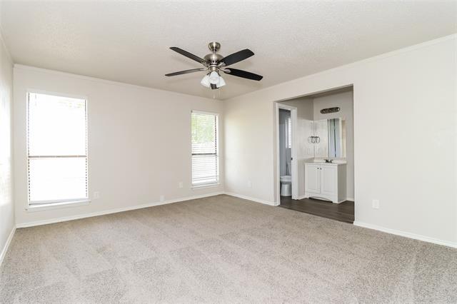 Building Photo - 4710 Green Hollow Dr
