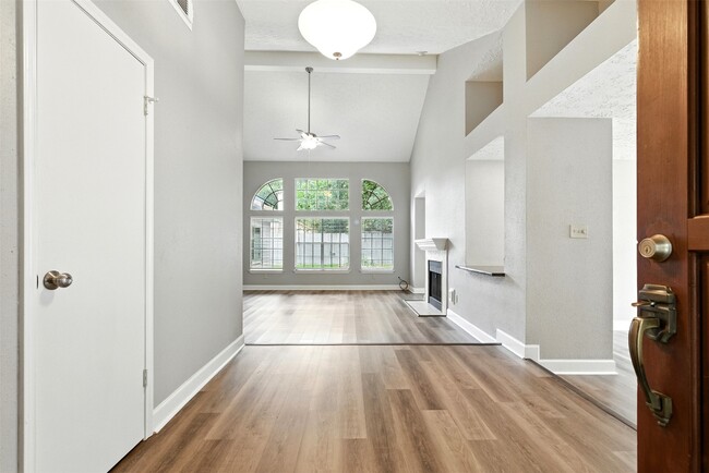 Building Photo - 5438 Garden Village Dr