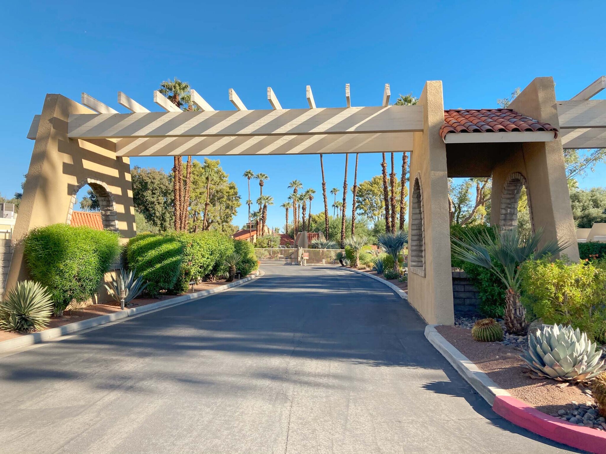 Building Photo - 69725 Encanto Ct