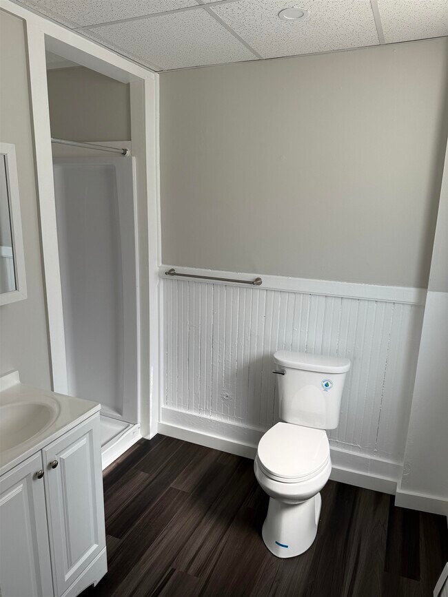 Building Photo - 524 Sunapee St