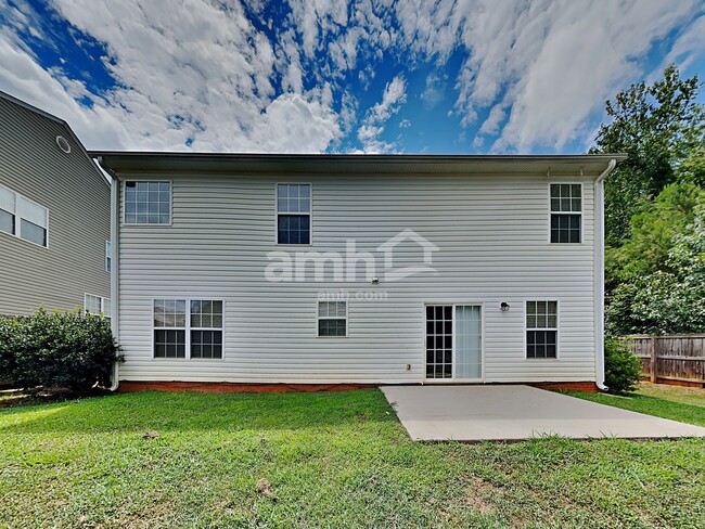 Building Photo - 204 Hawthorne Creek Ct