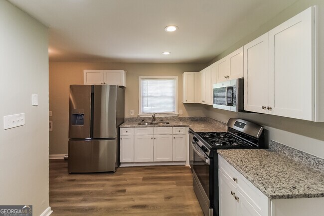 Building Photo - 6084 Monica Dr
