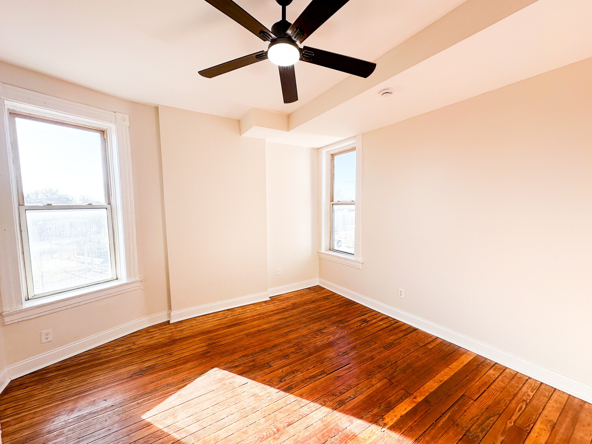 Building Photo - 3333 California Ave