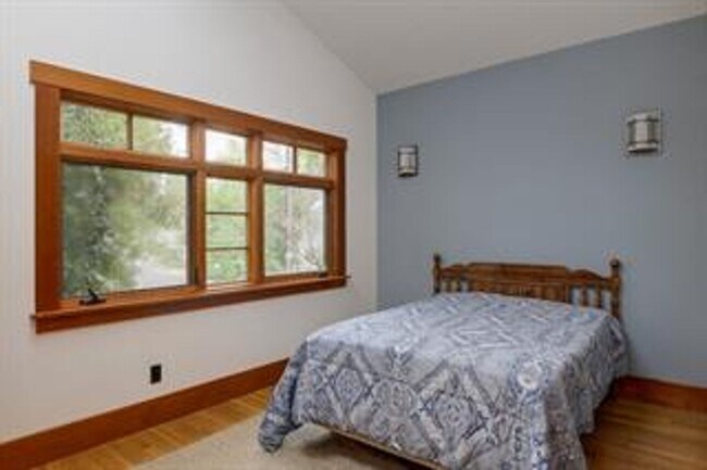 Building Photo - Craftsman Custom built home