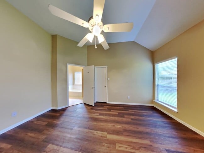 Building Photo - 18918 Forest Trace Dr