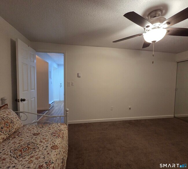 Building Photo - 7 Padanaram Rd