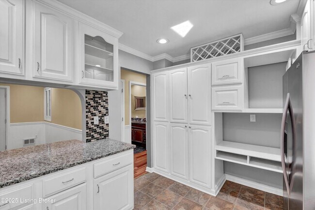 Building Photo - 7405 Ridan Way