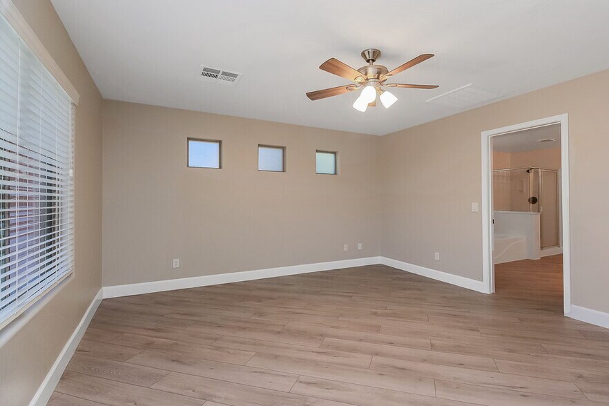 Building Photo - 1846 W Half Moon Cir