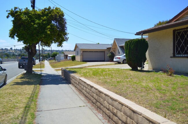 Building Photo - 8850 Orville St