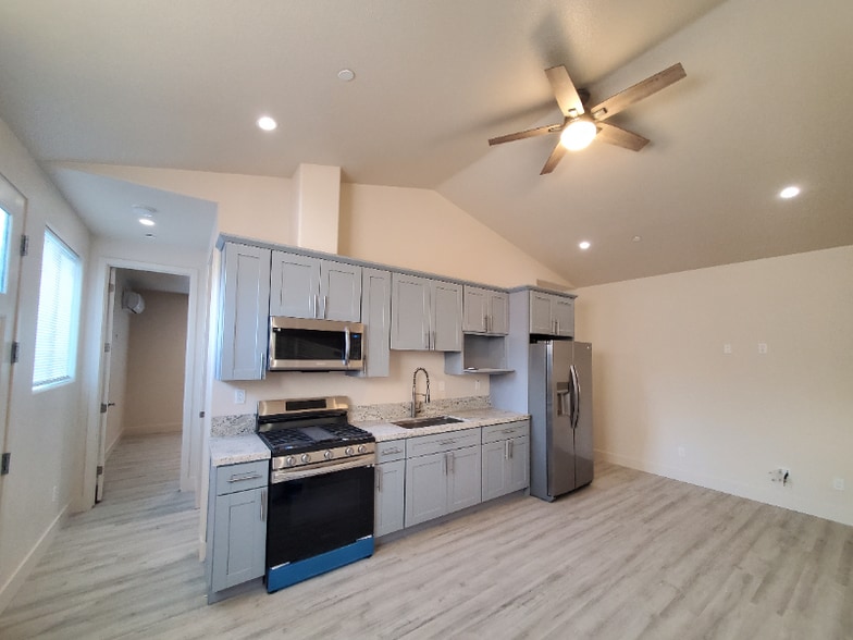 Building Photo - 138 N Mildred Ave