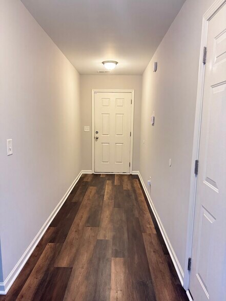 Building Photo - 1617 Friendly Rd