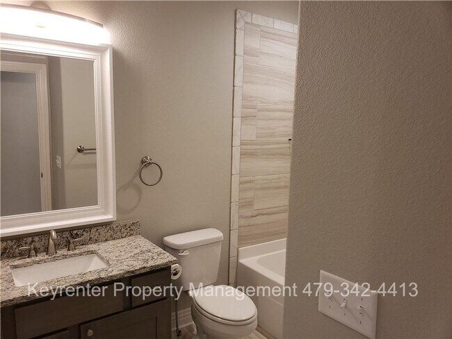 Building Photo - Spacious 4-Bedroom Home with Modern Upgrades & Fenced Yard