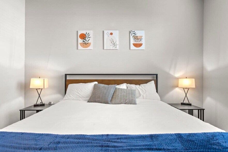 Building Photo - 400 N 2nd Ave