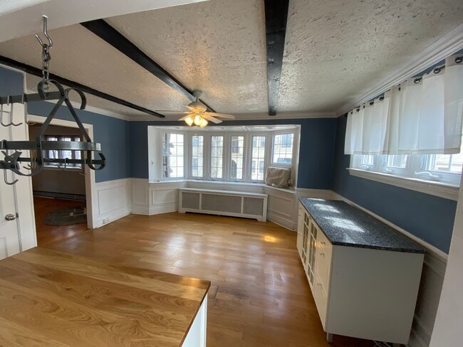 Building Photo - 148 Stoneway Ln