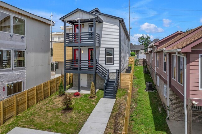 Building Photo - 145 Fain St