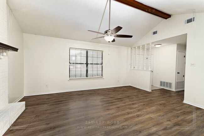 Building Photo - Beautifully Renovated 3 Bed 2 Bath Home in Theodore