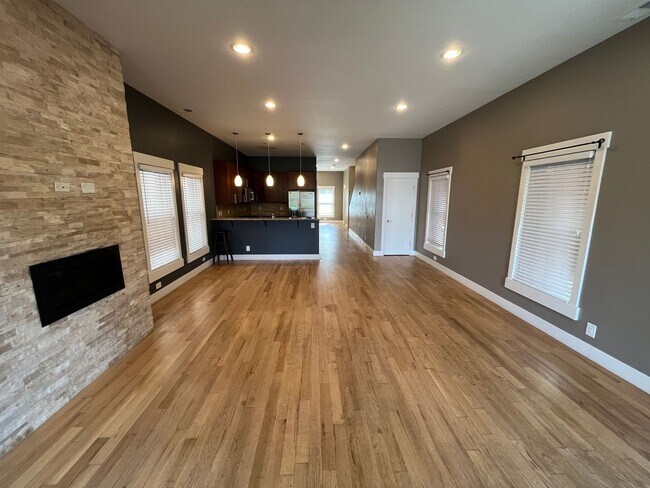 Building Photo - Great Home in Curtis Park, Just blocks to ...
