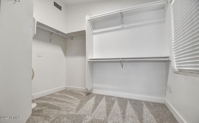 Building Photo - 10866 E Mercer Ln